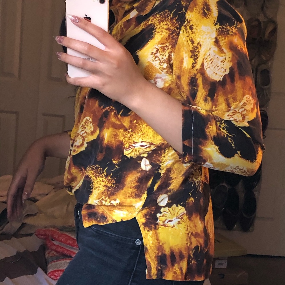 Patterned button up blouse - Picture 3 of 7